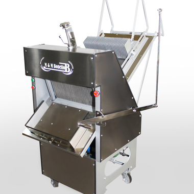 Rebanadora de pan de miga R250 - M&M Bonetto - Máquinas para Panadería, Maquinarías para Panadería, Fábrica de Maquinarías para Panadería